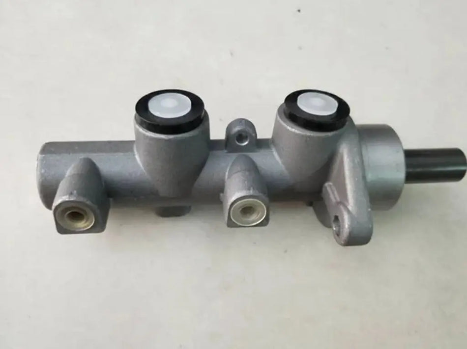 Brake master cylinder assembly for Chinese CHERY QQ QQ3 2003-2015 0.8L 1.1L Engine Auto car motor parts S11-3505010